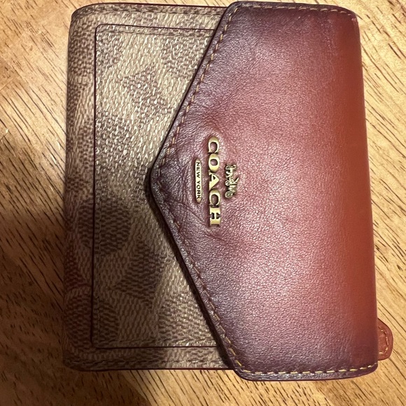 Coach backpack with matching wallet. Used a few times. One mark as seen in photo - Picture 5 of 8